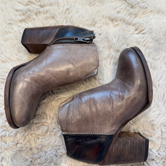 Freebird by Steven Shoes - Freebird by Steven Darius Bootie, Size 6